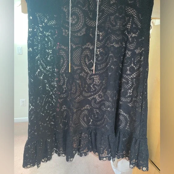 Michael Kors eyelet lace dress with chain - size XL - Picture 6 of 8